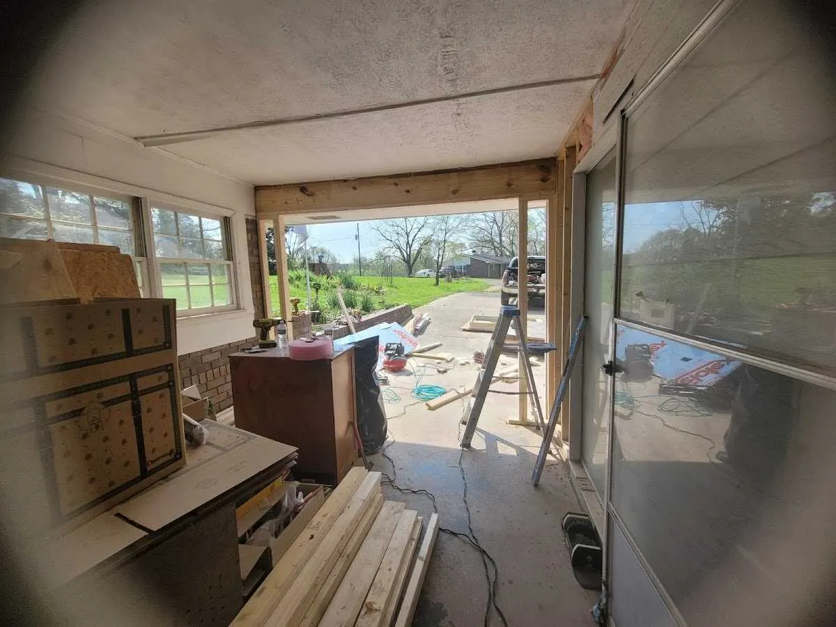 Air movers and dehumidifier for Water Mitigation Services in Rendon